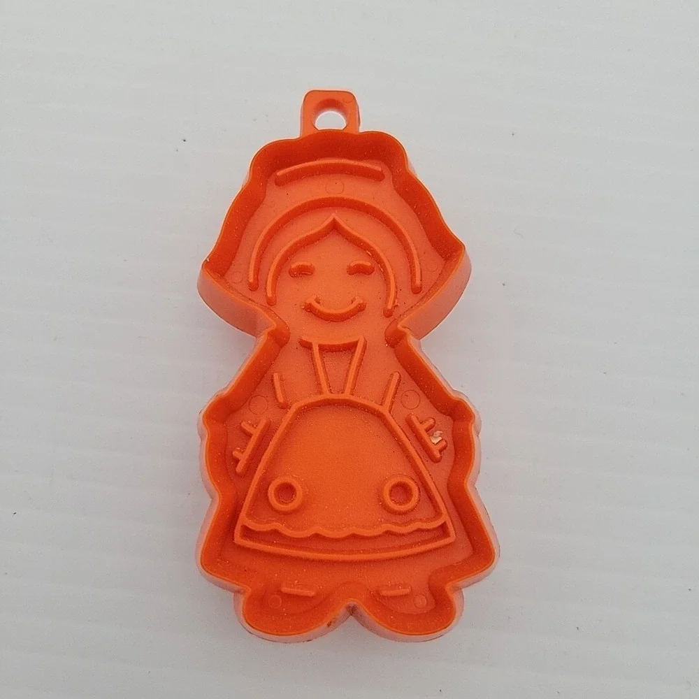 Vintage Hallmark Thanksgiving Cookie Cutter Pilgrim Girl Orange Plastic 4 Inch